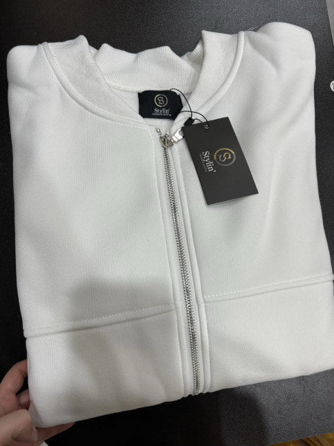 STYLIN’ Women's 2-Piece Sweatsuit- : Premium Fleece Zip-Up Jacket and Wide-Leg Joggers , Urban Comfort Set - Breathable Windproof Zip-Up Sweatshirt & Tailored Sweatpants.